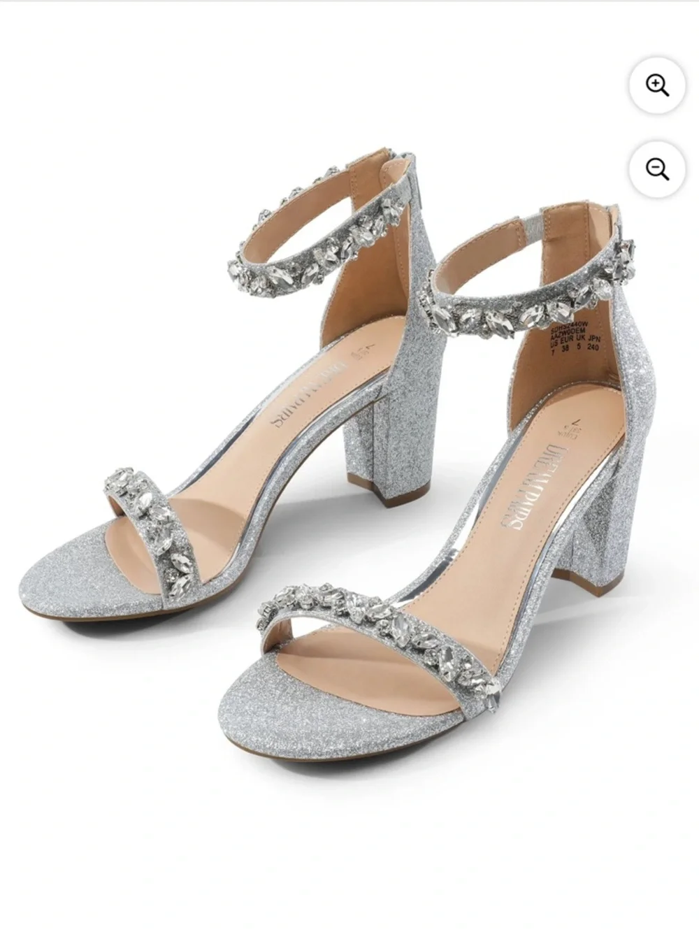 NWOT DREAM PAIRS Women's Low Chunk Heel Silver Sparkling Prom Sandals Size 8.5
